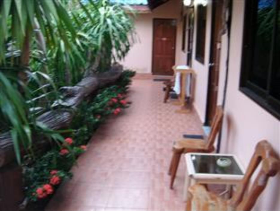 Discovery House Hotel Sha Plus Nai Yang Beach Buitenkant foto